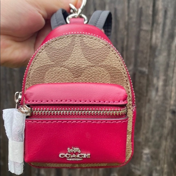 Coach 🌺 mini backpack coin case keychain NWT - Picture 8 of 15